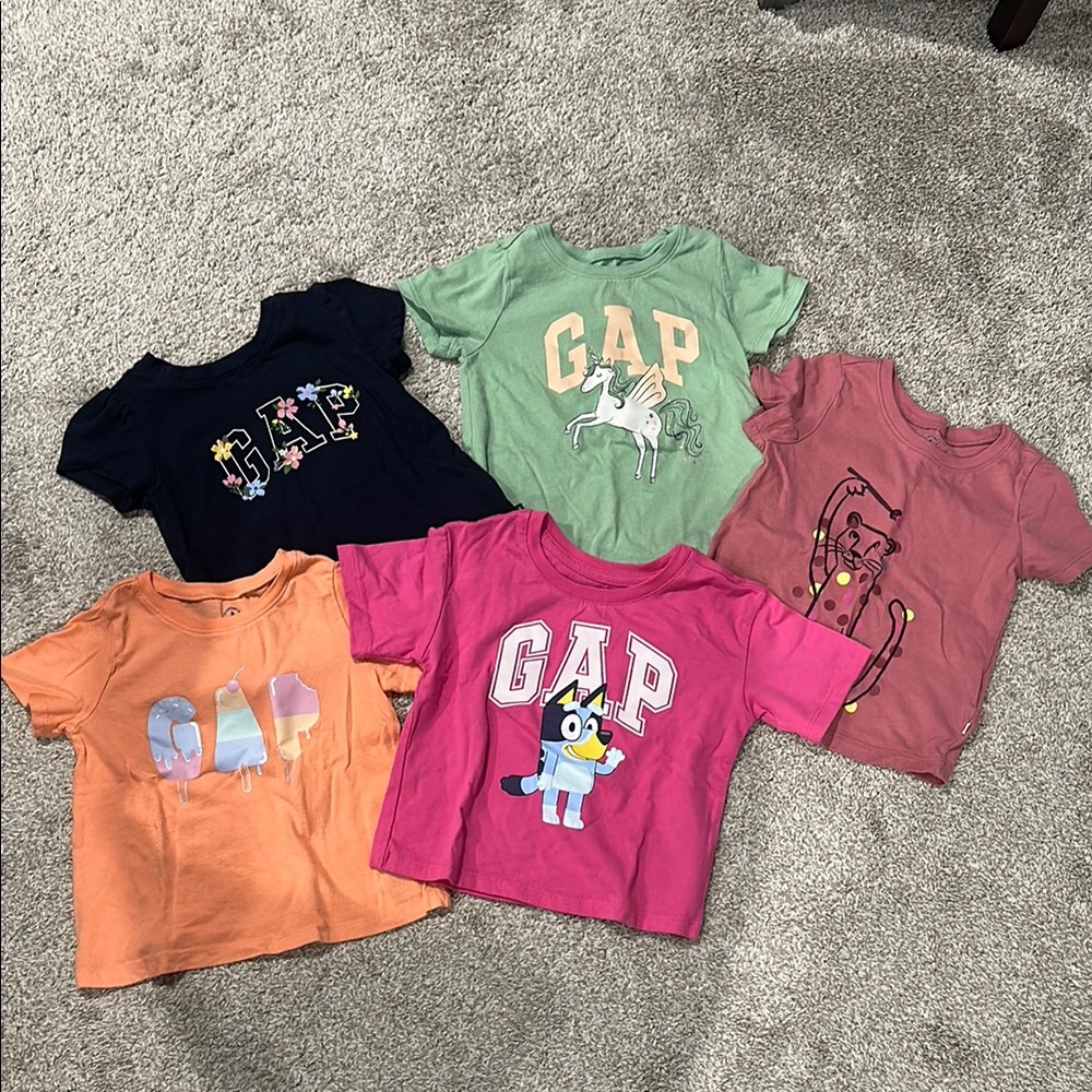 Lot of 5 GAP Kids Colorful Graphic T-Shirts